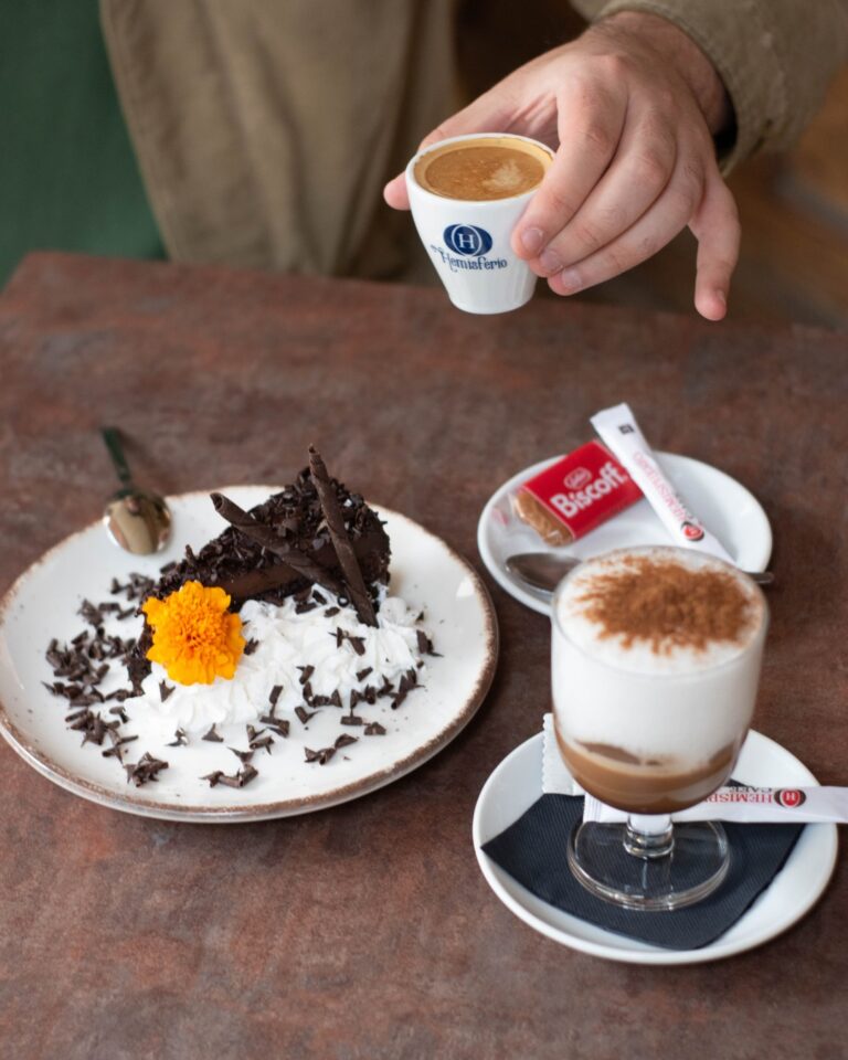 Instagram post from cafeteria.hemisferio. This post is in position 1.